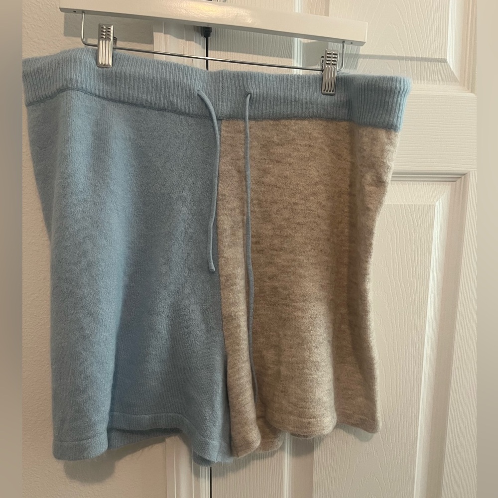 Anthropologie Blue and Cream Knit Shorts